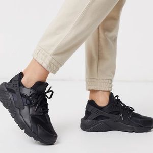 Nike Air Huarache Sneaker Shoes